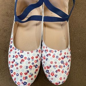 Monkey Feet mommy red, white, blue floral bow back
